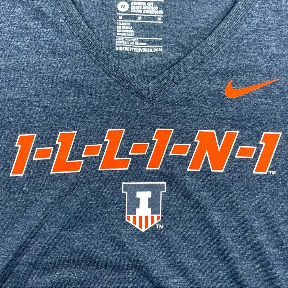 NWT NIKE "The New Tee" Women Heather Navy Blue Illini T-Shirt V-Neck Size Medium - Picture 3 of 9